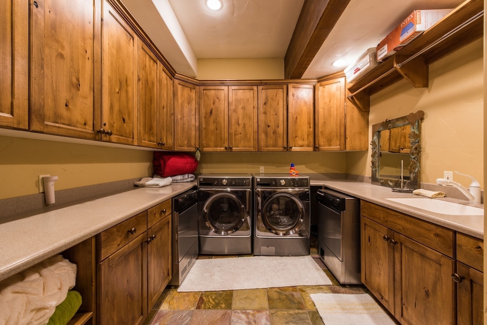 Abode in Deer Crest - photo 34