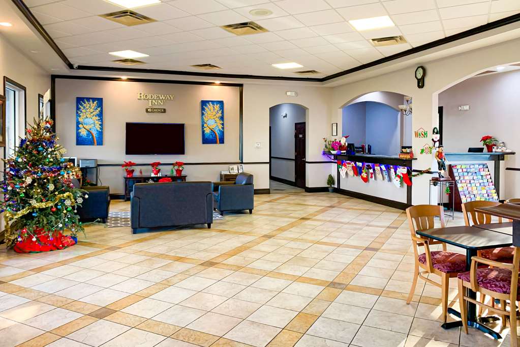 Rodeway Inn Sun City Center - photo 11