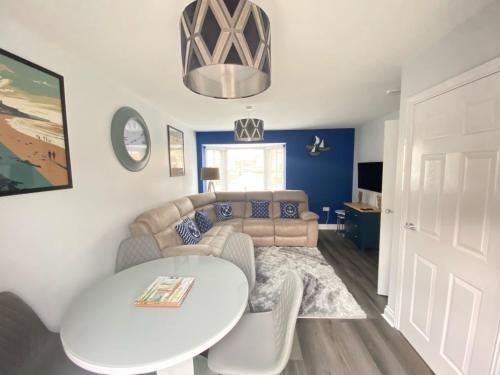 Arthurs Retreat Part of the The Bay Filey Holiday Village with pool gym and direct beach access pub restaurant tennis and meadows walks