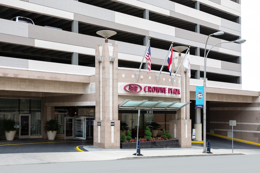 Crowne Plaza Kansas City Downtown by IHG - photo 69