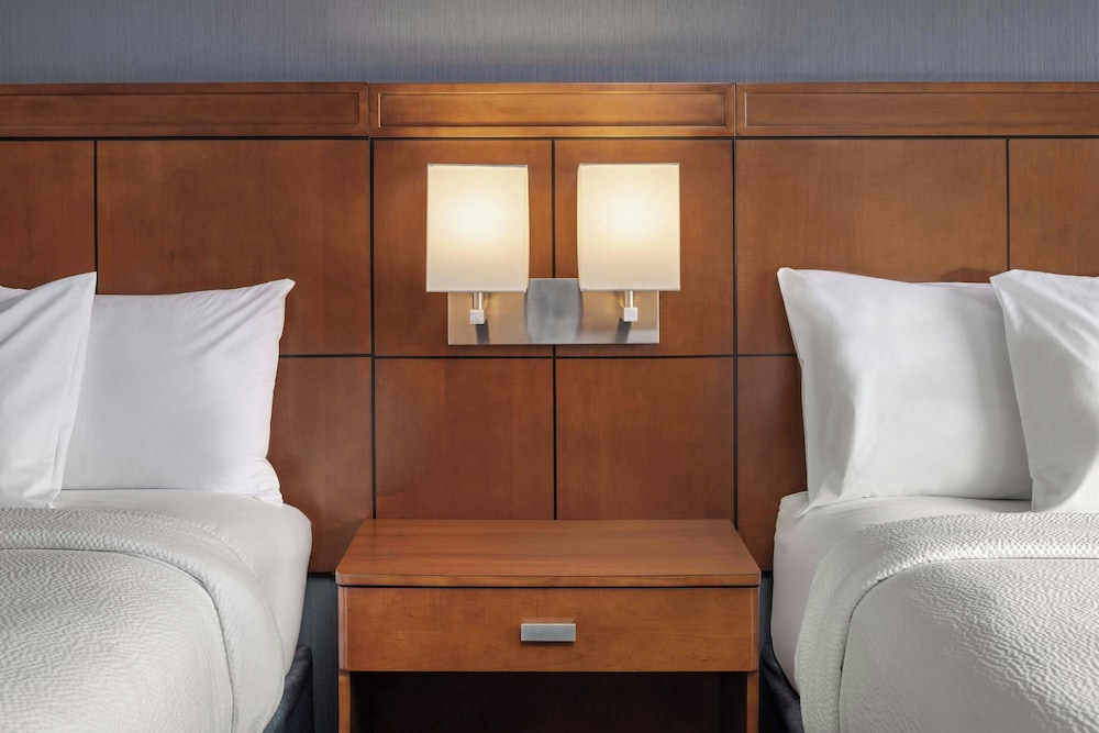 Courtyard by Marriott Minneapolis Maple Grove Arbor Lakes - photo 17