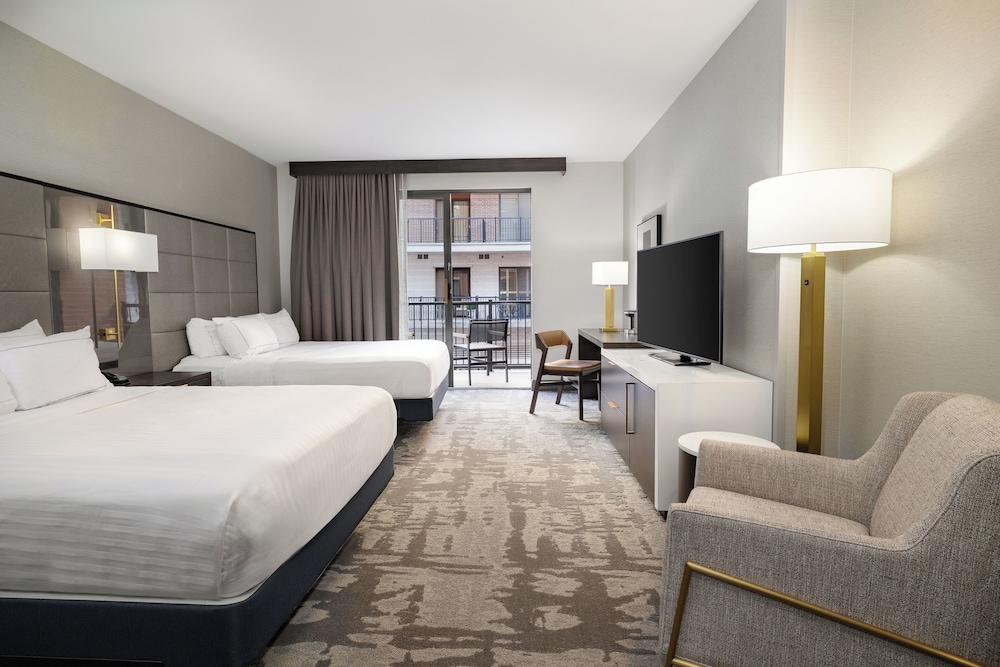 Hilton Promenade at Branson Landing - photo 41