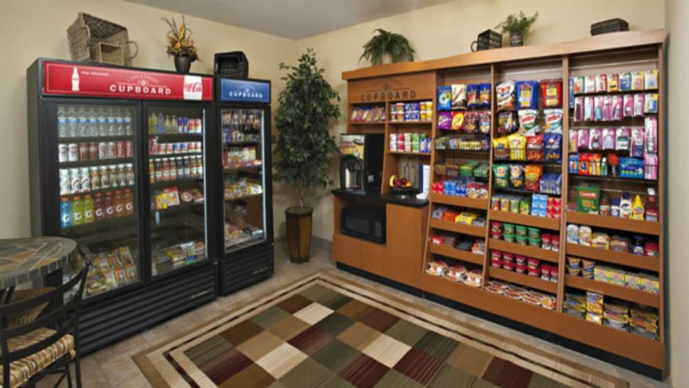 Candlewood Suites Davenport by IHG - photo 20