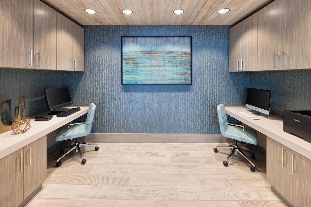 SpringHill Suites by Marriott Panama City Beach Beachfront - photo 28
