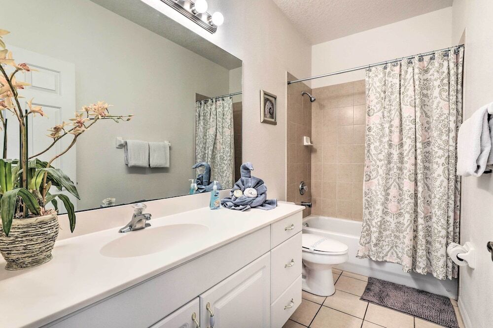 Kissimmee Condo with Resort Perks 5 Mi to Disney - photo 10