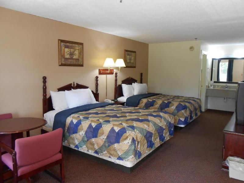 Glennville Inn - photo 10