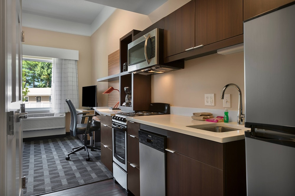 TownePlace Suites by Marriott Boone - photo 24