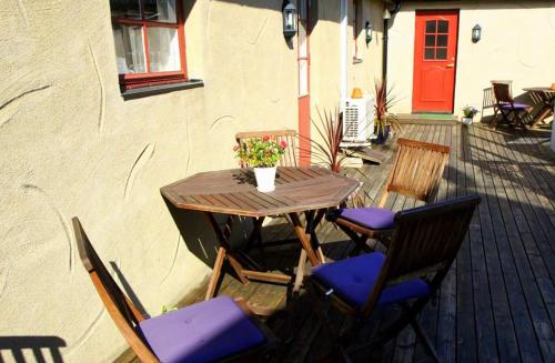 Vita Stenen Rum och Restaurang in Tomelilla, Sweden