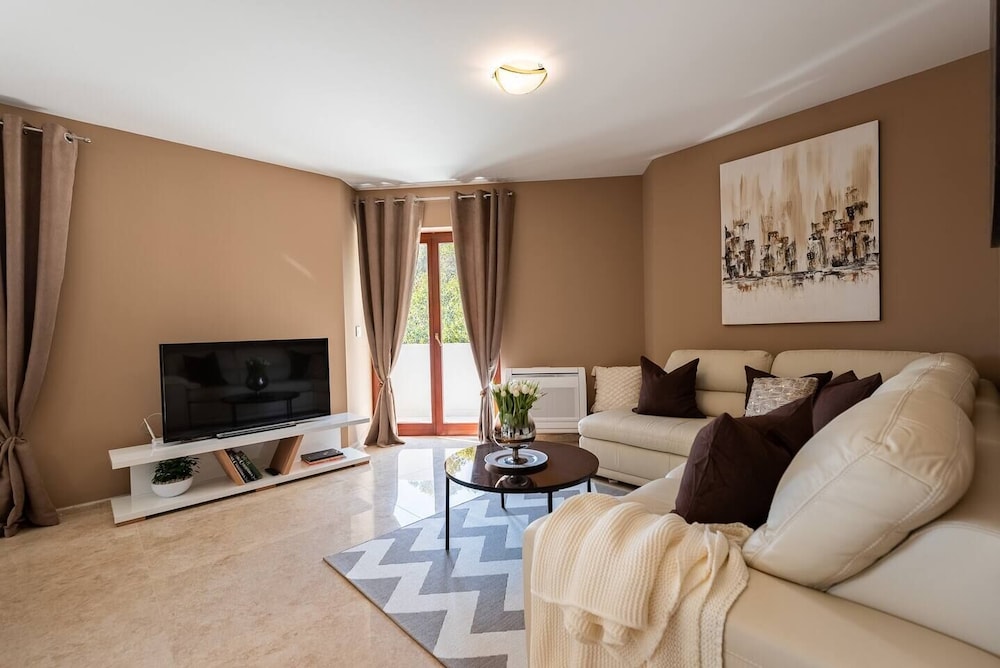 Zen Luxury Apartments — 4-Star Luxury Hotel in Zadar, Croatia