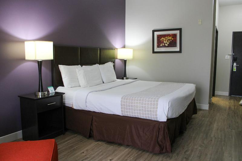 Parkwood Inn & Suites - photo 26
