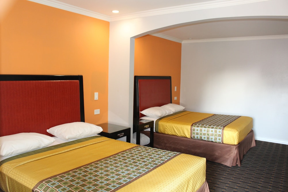Lyfe Inn & Suites By Aga Lax Airport - photo 16