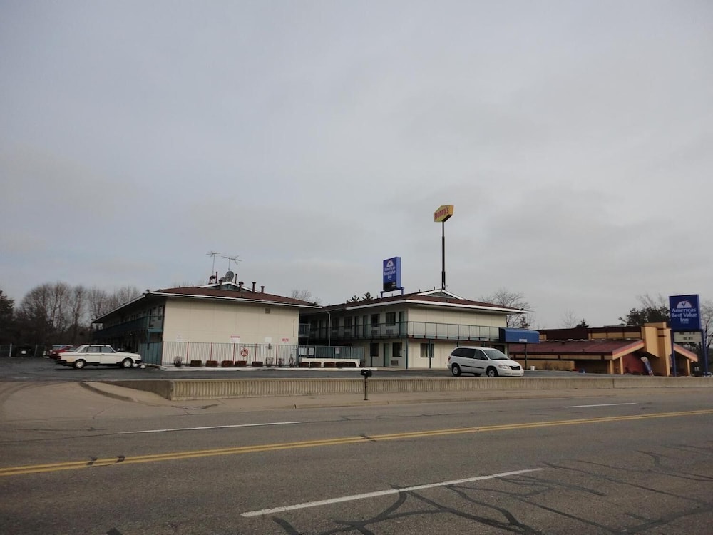 Americas Best Value Inn Battle Creek - photo 17