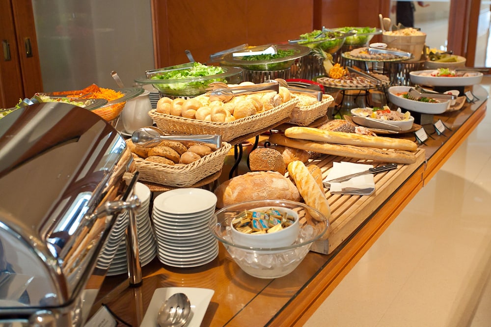 מזון ומשקאות