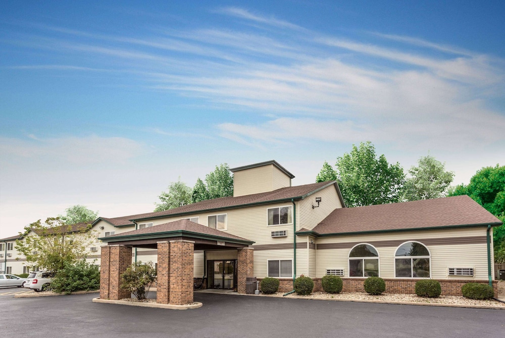 AmericInn by Wyndham Streator - featured photo