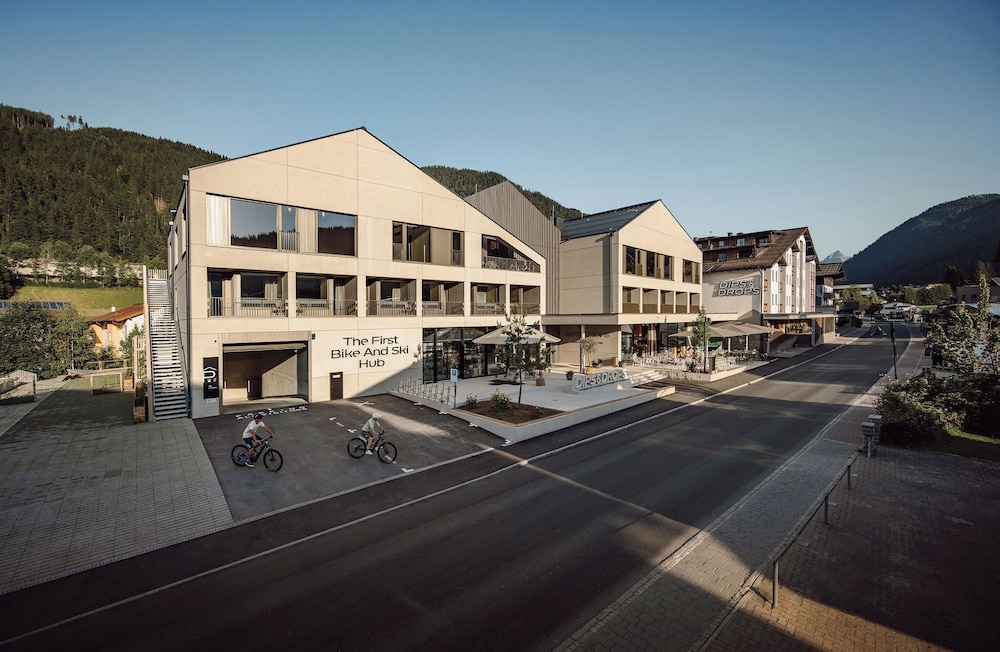 Dips&Drops Superior Hotel Sports Spa Restaurants in Flachau, Austria