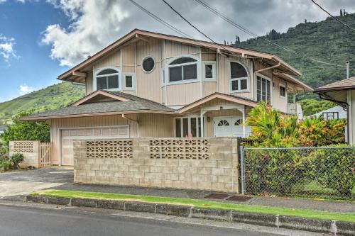 Serene Manoa Valley Home with Tropical Mtn Views — 4-Star Luxury Hotel in Honolulu, United States