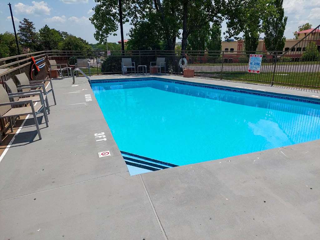 Sonesta Essential Hotels Overland Park - photo 17