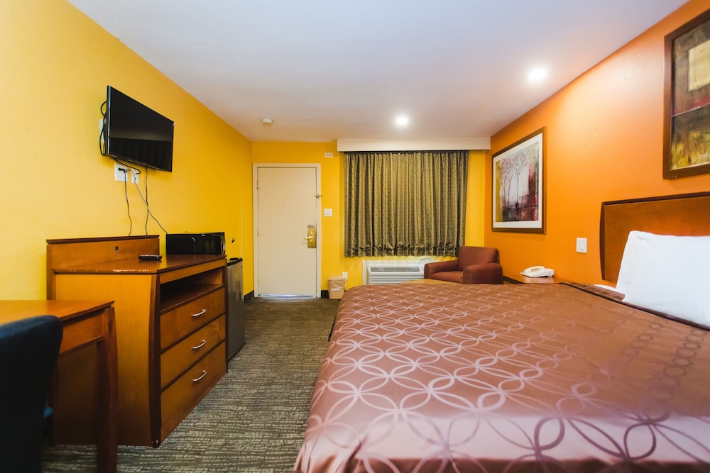 Express Inn Gulf Bank - photo 10