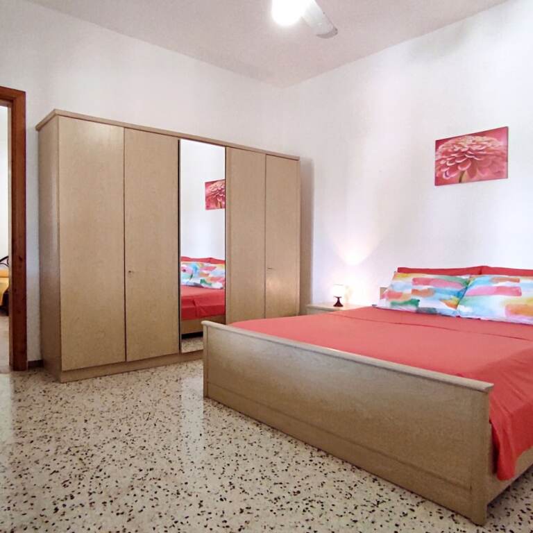 Villetta Paduli Immersa nel Verde con Vista Mare e Giardino Privato — hotel in Gagliano Del Capo