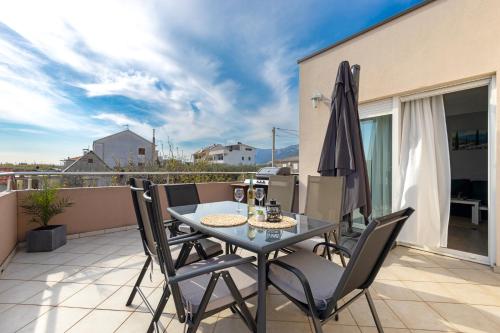 Apartment Luca — 4-Star Luxury Hotel in Vranjic, Croatia