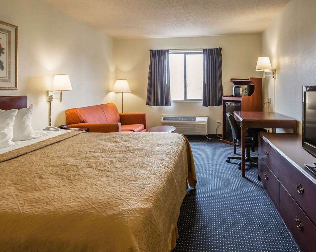 Quality Inn Dundee - photo 12