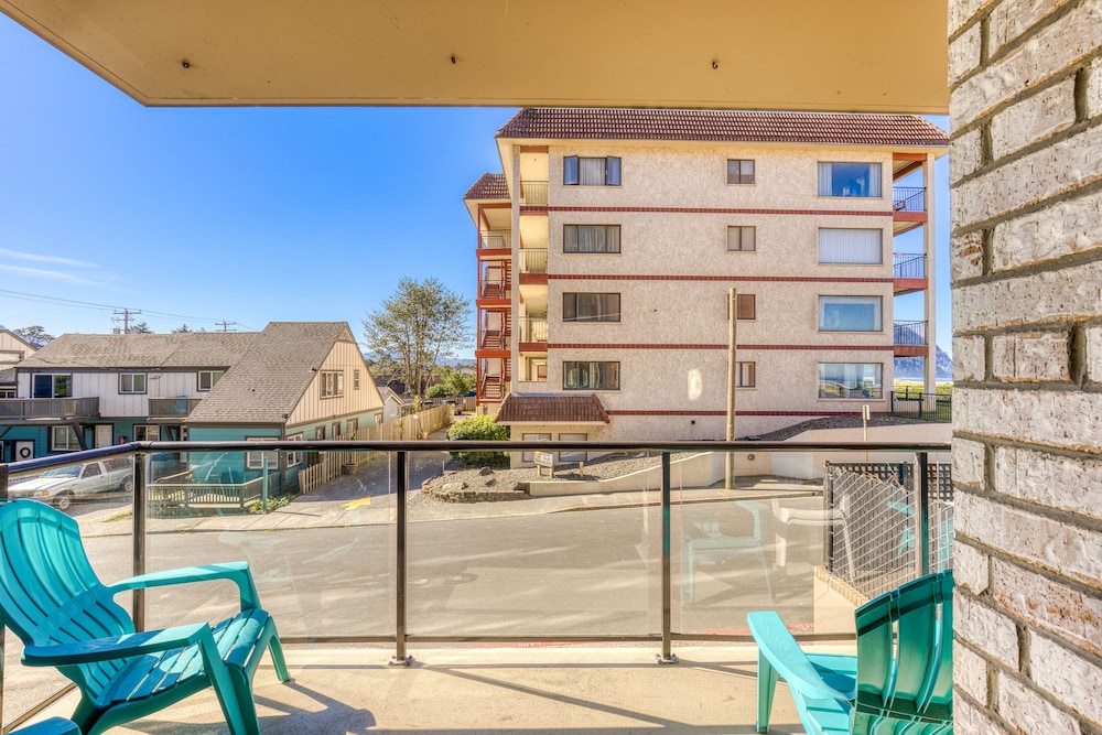 Sand & Sea Resort Condominiums - photo 681