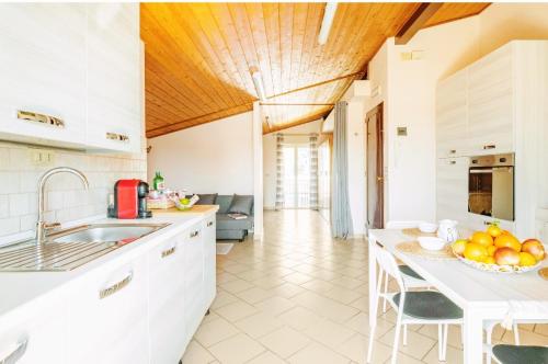 Un Passo Dal Mare Due Dall'etna — 4-Star Luxury Hotel in Giardini-Naxos, Italy