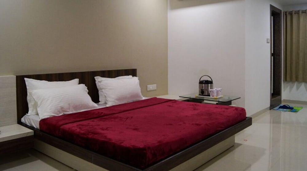 Hotel Grand Paradise in Vadodara, India