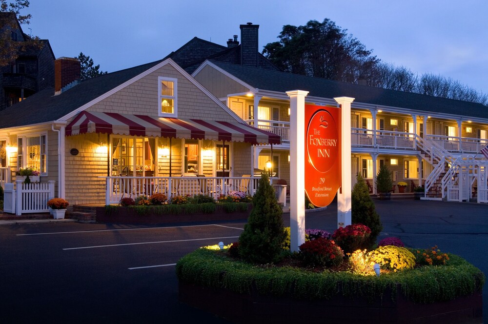 Foxberry Inn - carbon neutral hotel in Provincetown