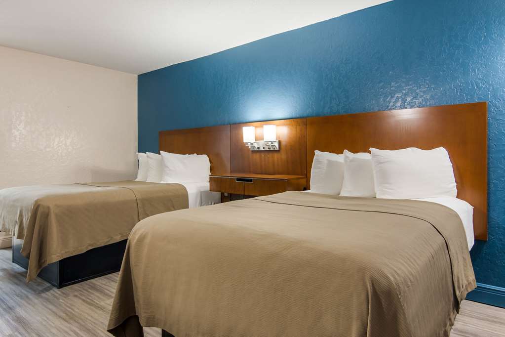 Rodeway Inn Broken Bow Hochatown - photo 8