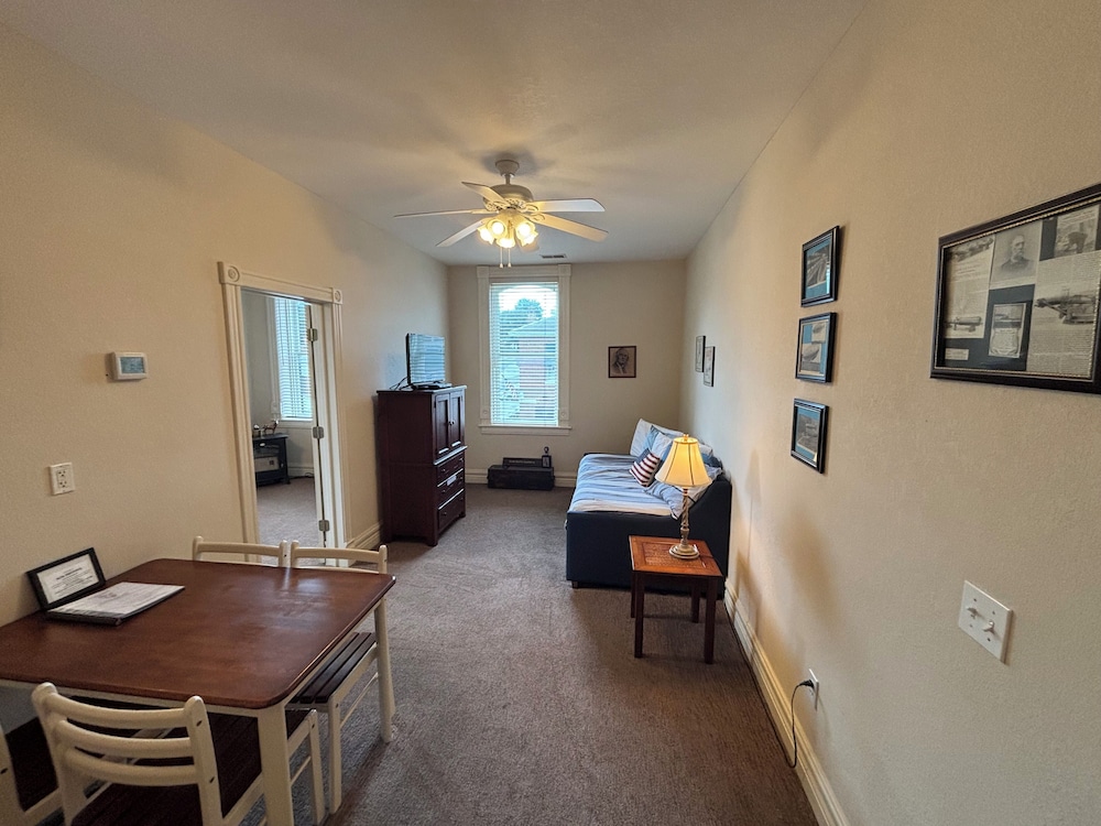 Hermann Crown Suites - photo 183