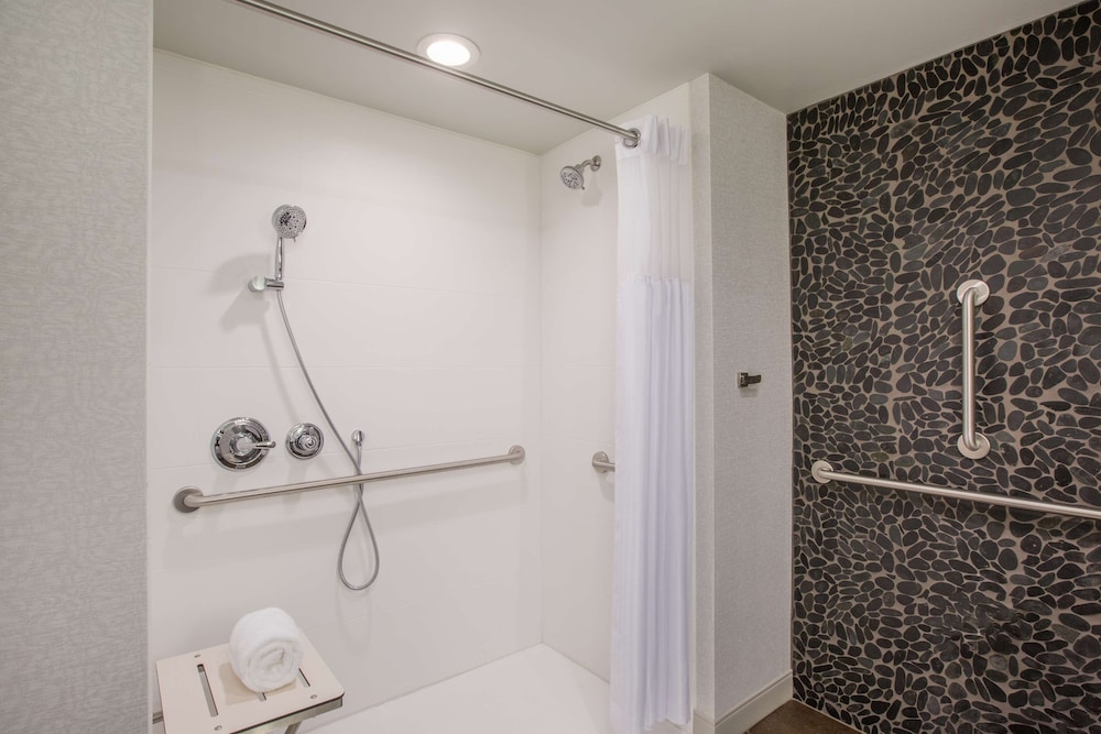 Hilton Garden Inn Olympia - photo 20