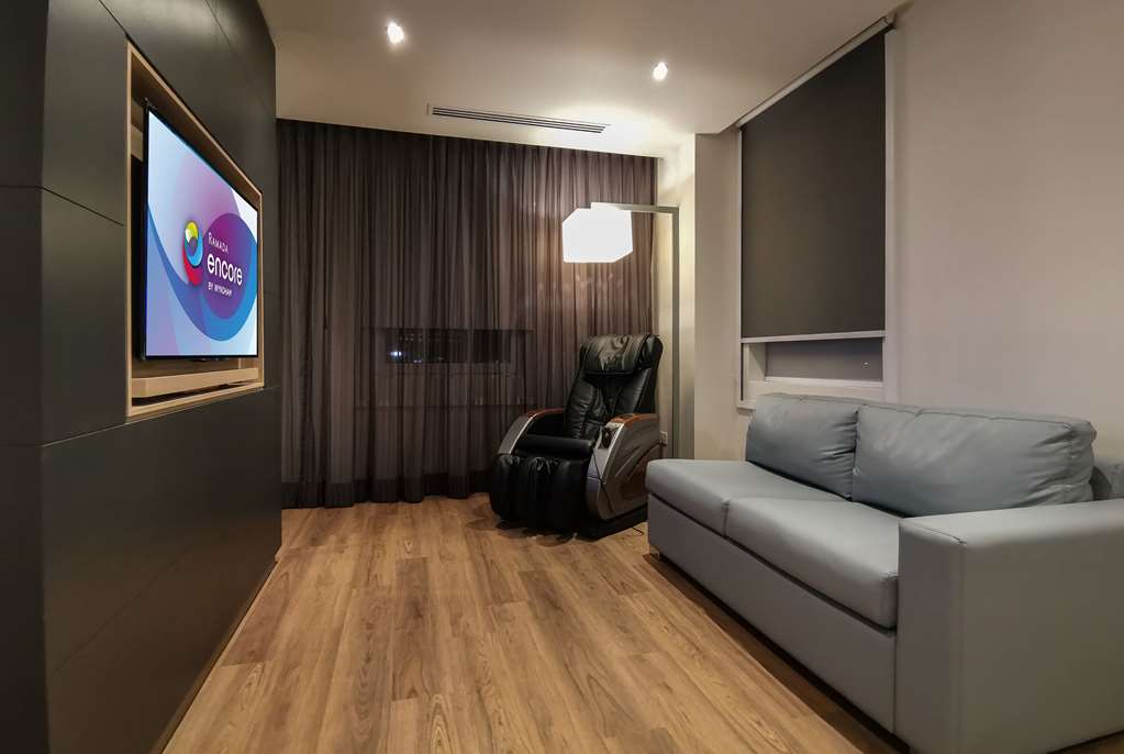 Guest room