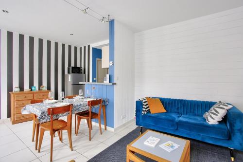 Ty Glaz Jardin Véranda 800 m de la plage in Dinard, France