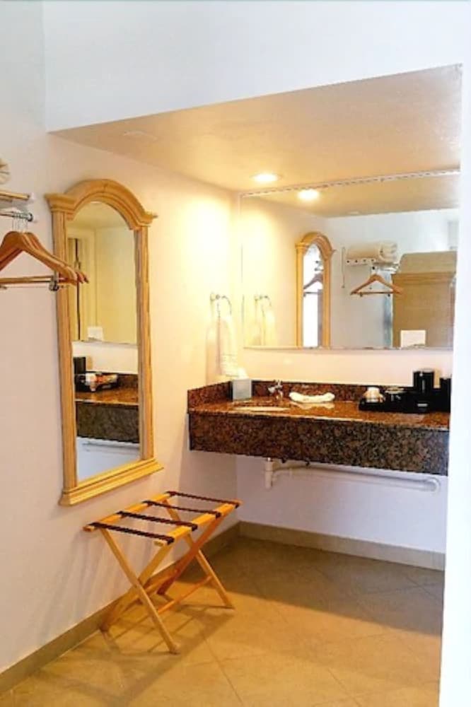 Dolphin Key Resort Cape Coral - photo 14