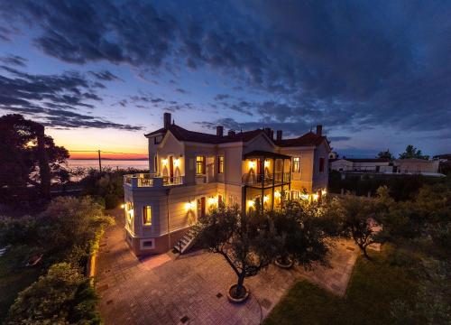 Sunset English Villas — 4-Star Luxury Hotel in Patra, Greece