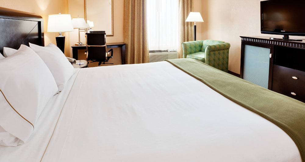 Baymont by Wyndham East Windsor Bradley Airport - photo 10