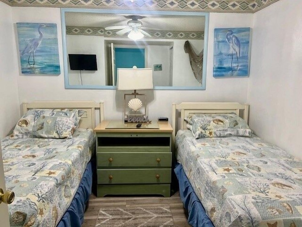 Royal Garden Resort 602 2 Bedroom Condo by RedAwning - photo 7
