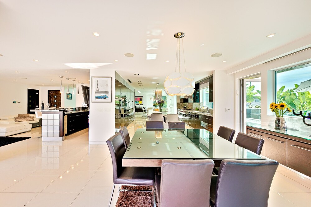 Hollywood Estate With Stunning Views - photo 21