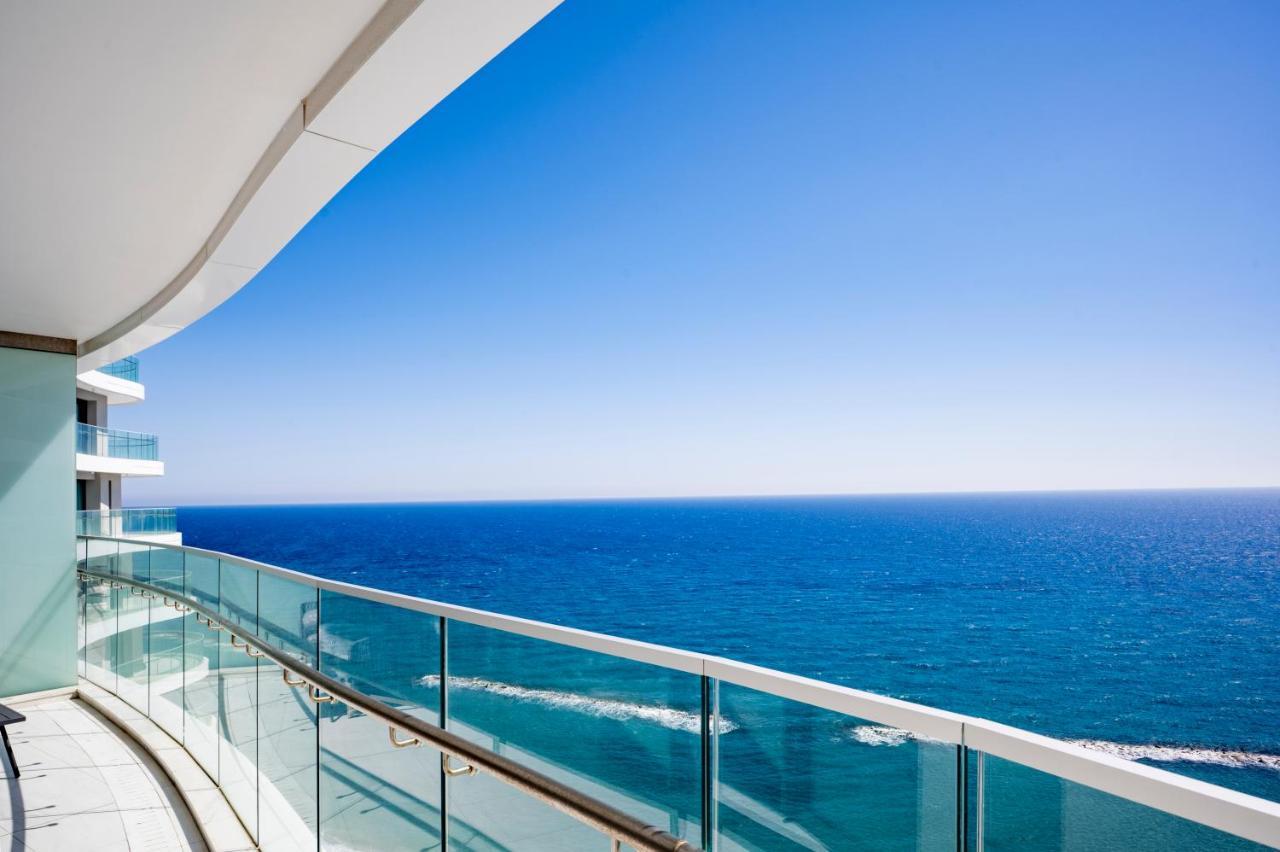 Del Mar Beachfront 3 Bedroom 'C' Residence — 4-Star Luxury Hotel in Limassol, Cyprus