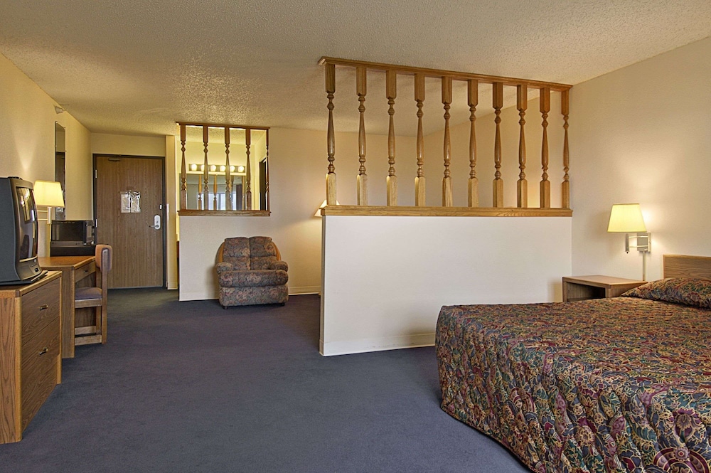 Super 8 by Wyndham Pendleton - photo 21