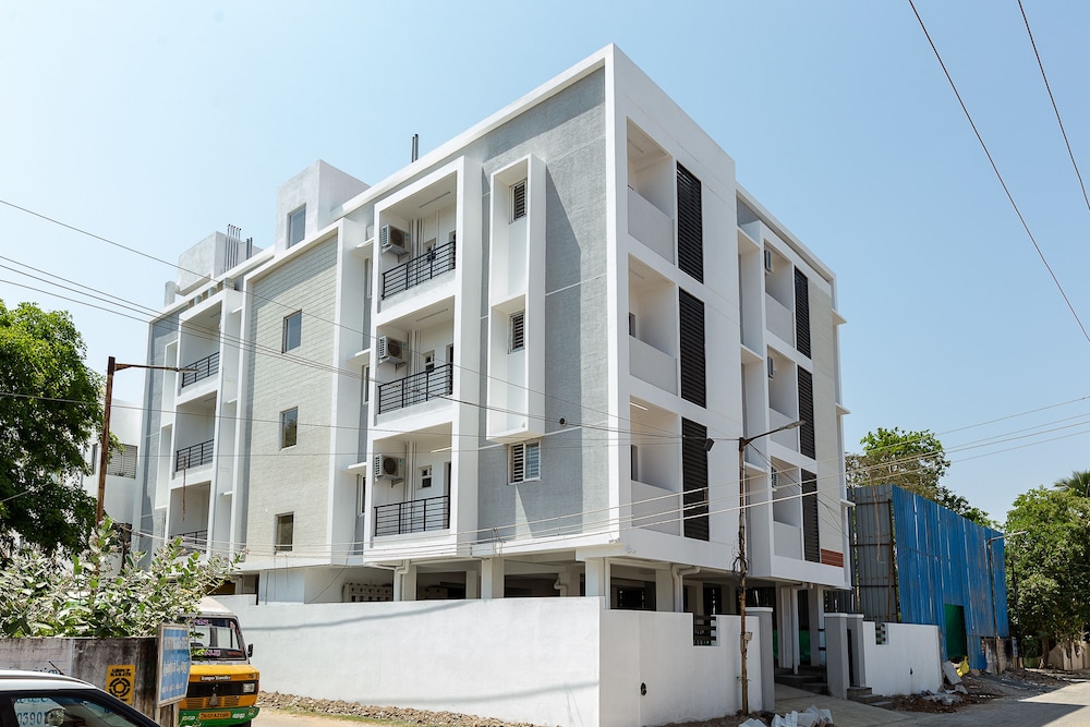 OYO Flagship 24070 Thirupathi Nagar - last minute hotel in Chennai