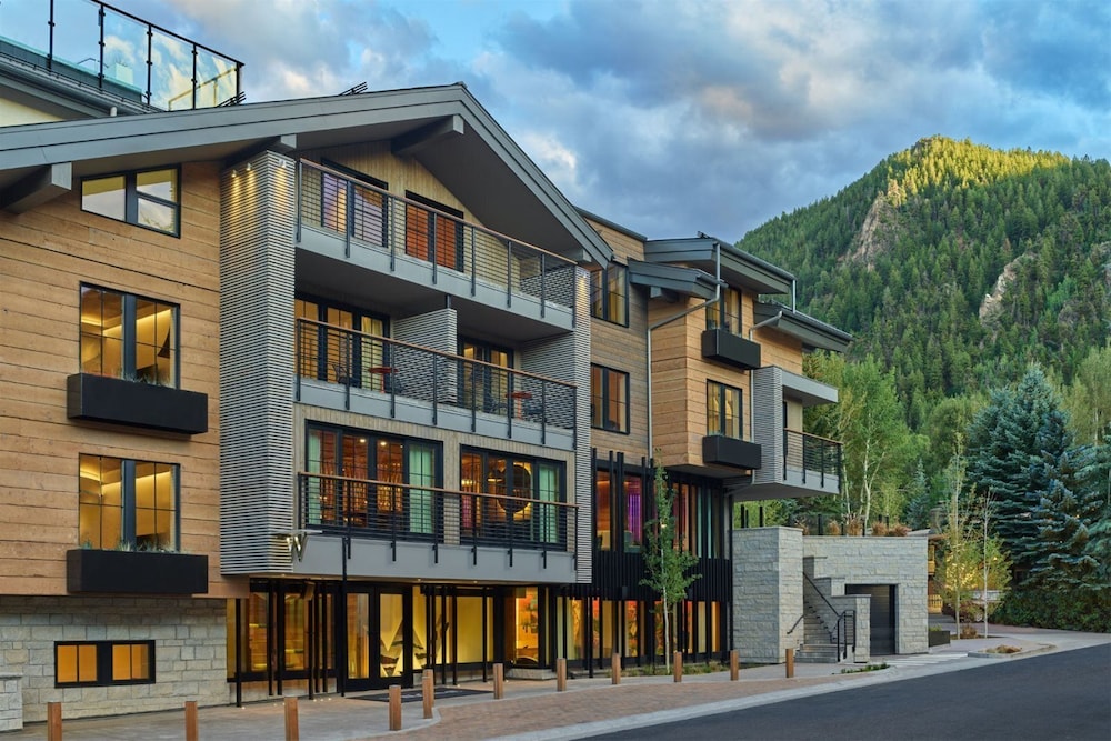 Downtown Aspen Luxury 2 Bedroom Residence — 4-Star Luxury Hotel in Aspen, United States