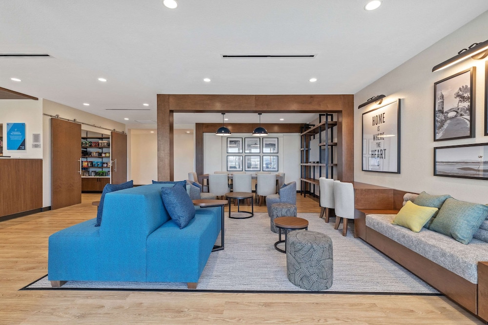 Everhome Suites Corona - photo 2