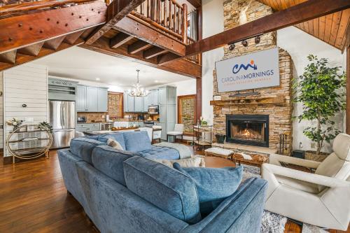 Whispering Falls Cabin by Carolina Mornings — 4-Star Luxury Hotel in Burnsville, United States