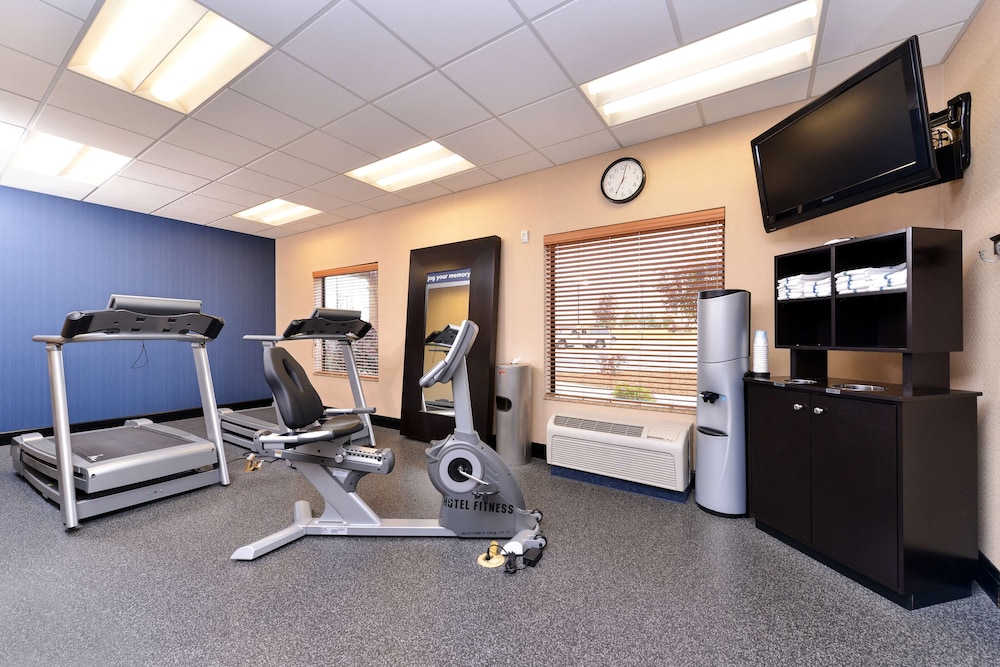 Hampton Inn Evanston - photo 30