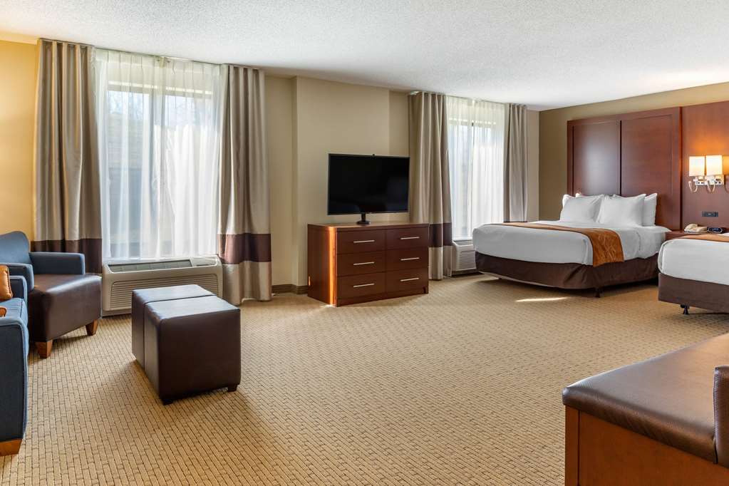 Comfort Suites Lancaster Amish Country - photo 15