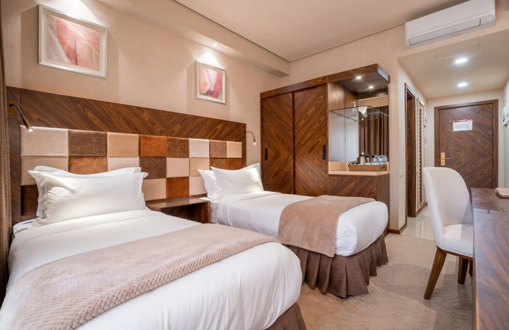 Luxury Dreamland Oasis Apartments