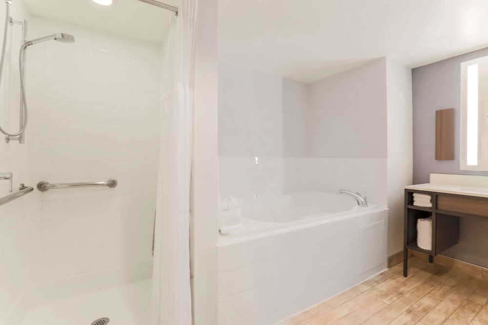 Hilton Garden Inn Reno - photo 36