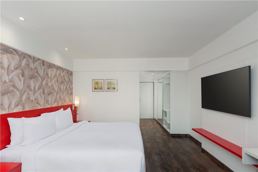 Standard Bedroom Reverse